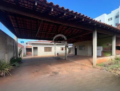 Casa para Venda, em Londrina, bairro Vila Brasil, 3 dormitrios, 2 banheiros, 1 sute, 4 vagas